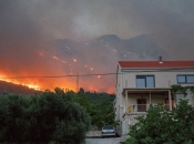 Požar kod Dubrovnika proširio se na BiH