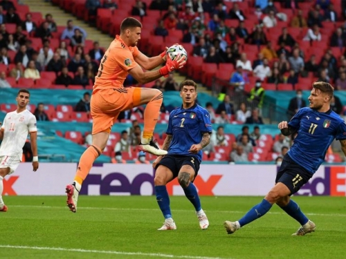Italija u dramatičnoj utakmici nakon penala izbacila Španjolsku