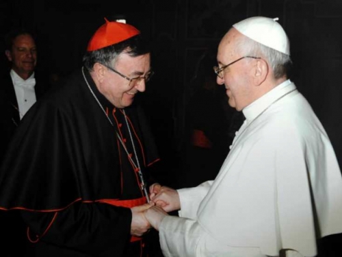 Kardinal Puljić uputio božićnu čestitku papi Franji
