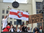 Bjelorusija: Policija spustila štitove pred demonstrantima