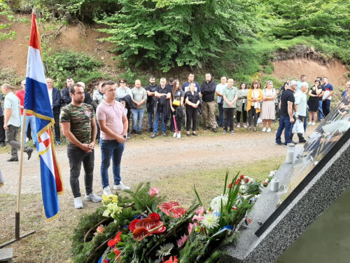 FOTO: Na Pomenu obilježena 27. obljetnica stradanja hrvatskih branitelja