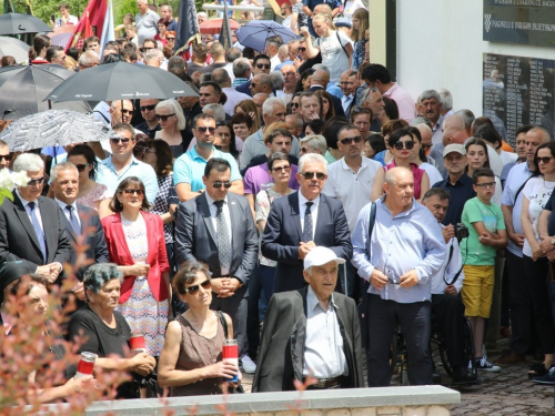 UZDOL: Otkriven spomenik poginulim braniteljima i obilježen Dan 3. bojne brigade Rama