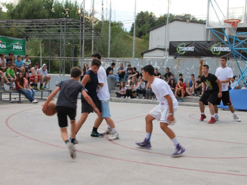 FOTO: U Prozoru održan Streetball turnir za djecu