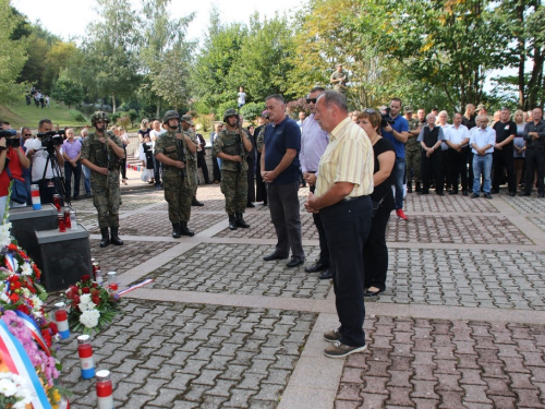 FOTO/VIDEO: Na Uzdolu obilježena 23. obljetnica stravičnog pokolja nad Hrvatima