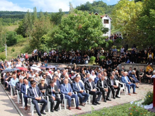 FOTO: Obilježena 26. obljetnica stradanja Hrvata na Uzdolu