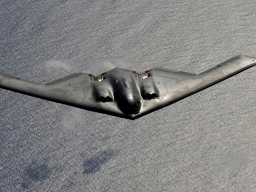 Nevidljivim bombarderima Amerika gađala podzemna skladišta Huta