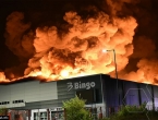 Požar u Bingu pod kontrolom: Vatra krenula iz odjela za namještaj?