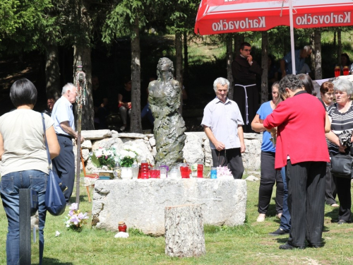 FOTO/VIDEO: Na Vran planini služena misa za poginule duvandžije