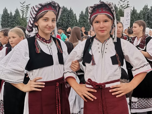 FOTO: HKUD Rama sudjelovao na dječjoj smotri folklora u Rodoču