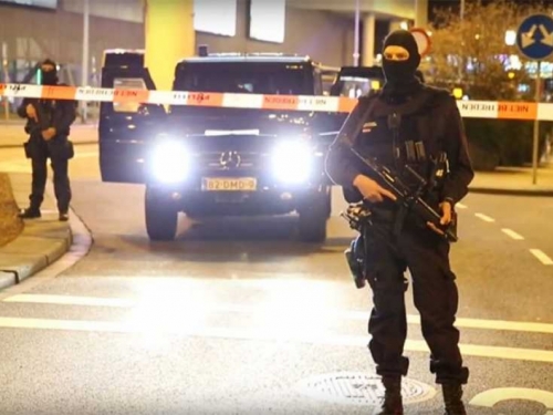 Nizozemska policija ubila naoružanu osobu u centru Amsterdama