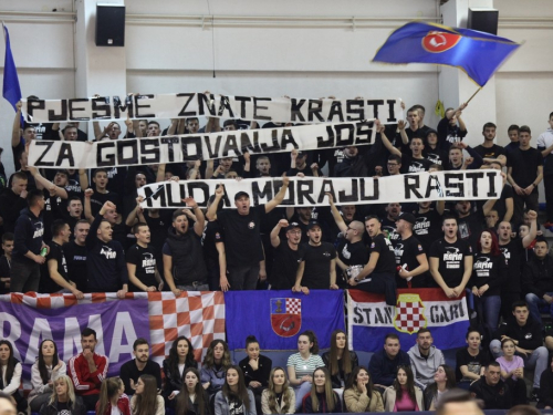 FOTO: Pogledajte atmosferu na tribinama na košarkaškom finalu između Rame i Čapljine