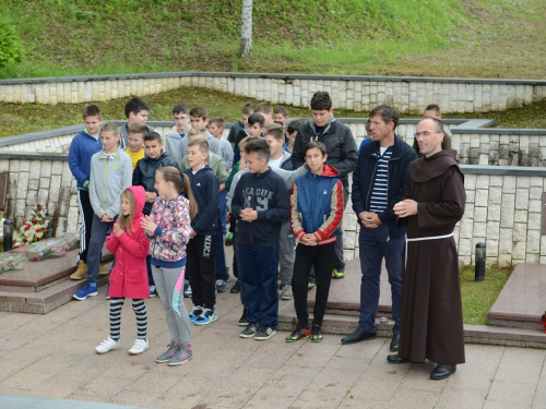 FOTO: Druženje ministranata na Uzdolu