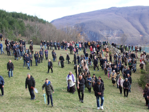 FOTO: Ramski put križa u Podboru