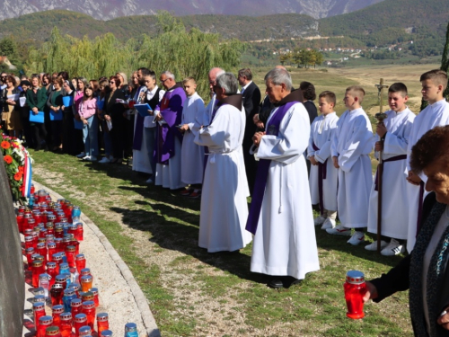 FOTO: Na Šćitu obilježen Dan sjećanja na ramske žrtve