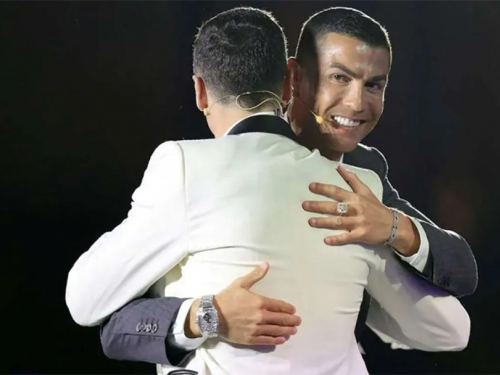 Ronaldo odbio nagradu za igrača godine i dao ju Lewandowskom