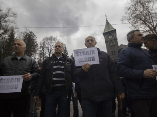 Zenički rudari stupili u štrajk glađu: ''U ponedjeljak ćemo se zapaliti''