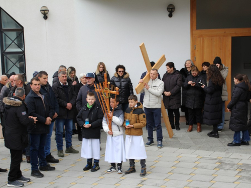 FOTO: Ramski put križa u Podboru