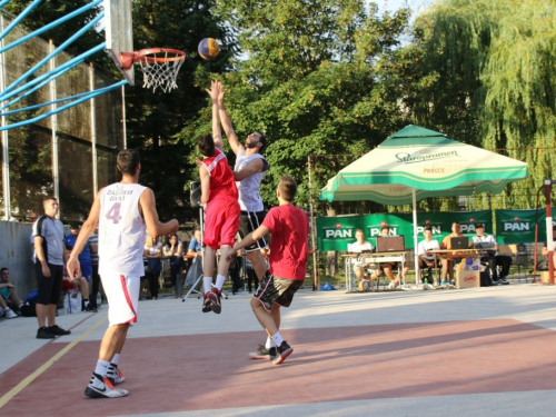 FOTO: ''General Vasilije Mitu'' iz Zagreba pobjednik 15. Streetball Rama