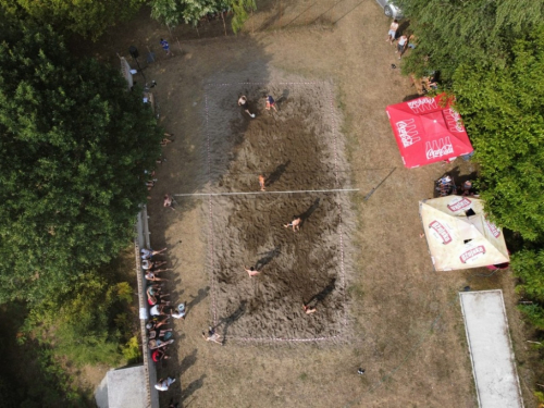 FOTO: 'Caffe Grand' osvojio prvo mjesto na turniru u odbojci u Ripcima