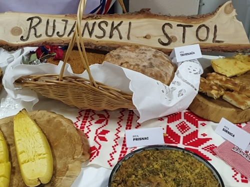 U Bučićima predstavljena tradicijska jela: “Što su jeli naši preci”