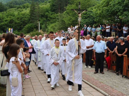 FOTO: Na Uzdolu svečano proslavljen sv. Ivo