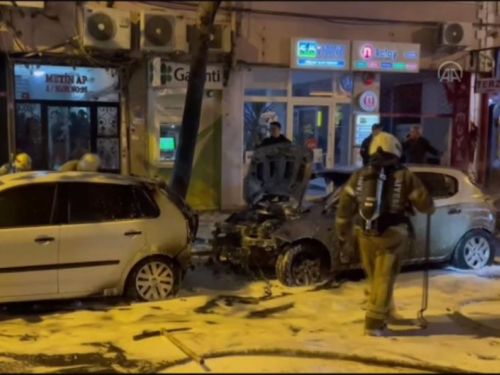 U Istanbulu nije autobomba, nego se automobil sam zapalio tijekom vožnje