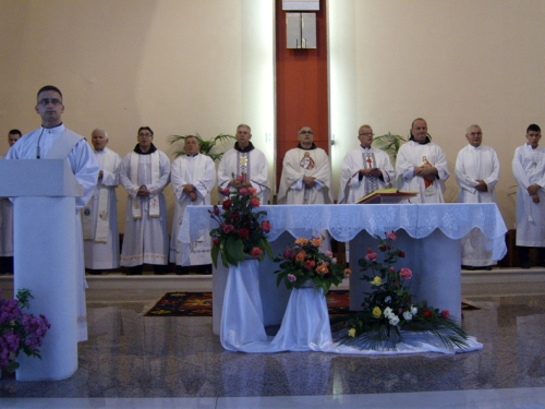 FOTO: Nutarnja proslava patrona župe Prozor