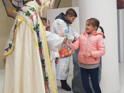 FOTO: Sv. Nikola stigao na Orašac