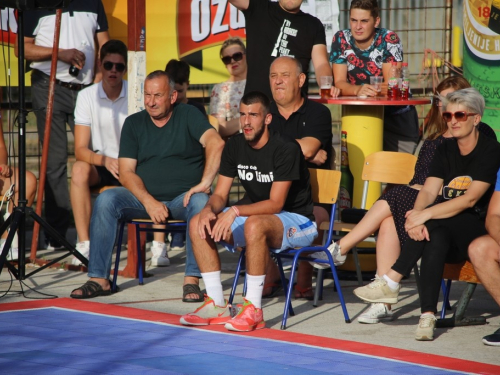 FOTO: Ekipa ''Makarska 3x3'' pobjednik 19. Streetball Rama 2021.