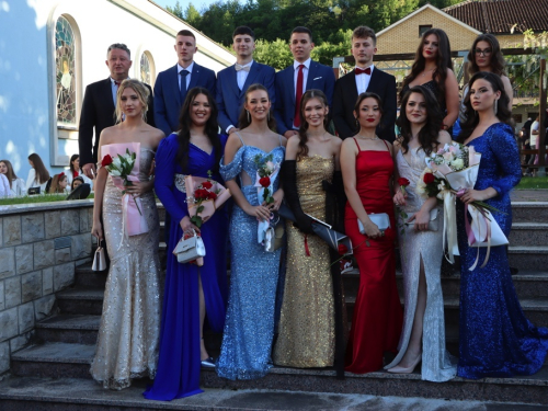 FOTO/VIDEO: Matura 2024. - Defile mladosti na ulicama Prozora