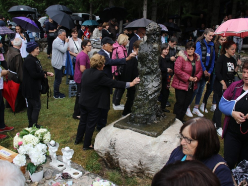 FOTO/VIDEO: Tisuće vjernika na Kedžari proslavilo Divin dan