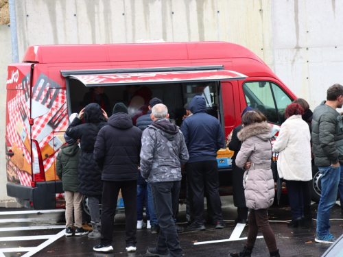 FOTO/VIDEO: Svečano otvoren prodajni centar Baković u Ripcima