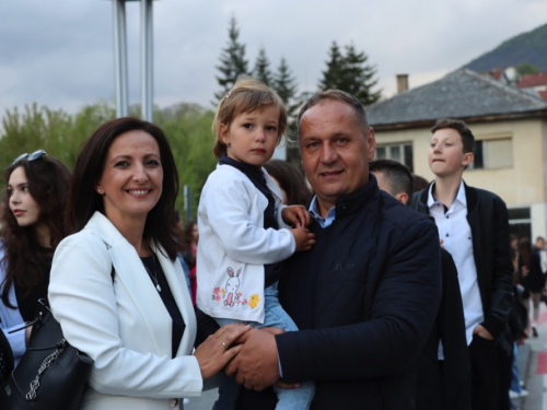FOTO/VIDEO: Matura 2023. - Defile mladosti na ulicama Prozora