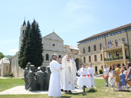 FOTO: Tijelovo u župi Rama - Šćit