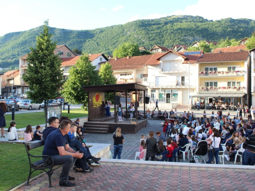 FOTO: U Prozoru održan dječji festival 'Djeca pjevaju Isusu'