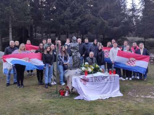 U ''Potrazi za korijenima''