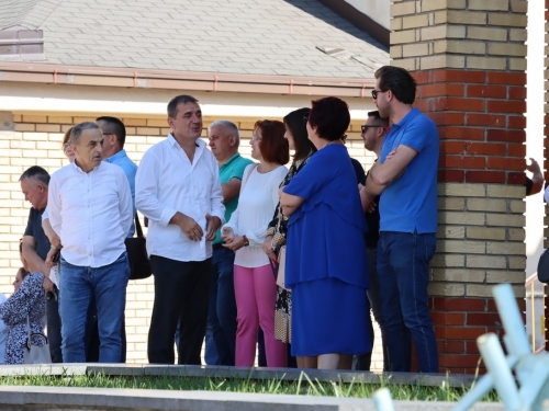 FOTO: Polaganjem vijenaca i svečanom sjednicom započelo obilježavanje Dana općine