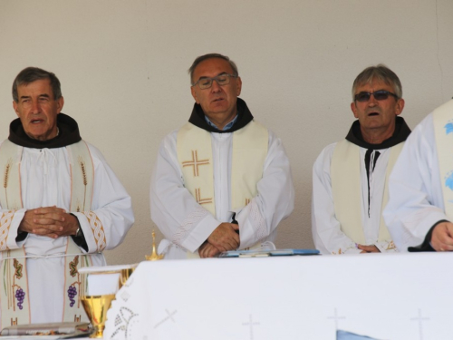 FOTO: Vanjska proslava Sv. Franje u Rumbocima