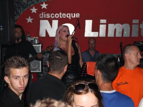 FOTO: Nives Celzijus nastupila u diskoteci 'No Limit'