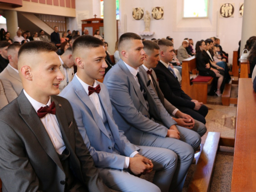 FOTO: Matura 2025. - Defile mladosti na ulicama Prozora