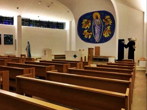 Novi izgled unutrašnjosti crkve sv. Franje u Rumbocima
