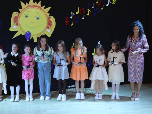 FOTO: Sara Juričević pobjednica dječjeg festivala ''Mala Rama 2023.''