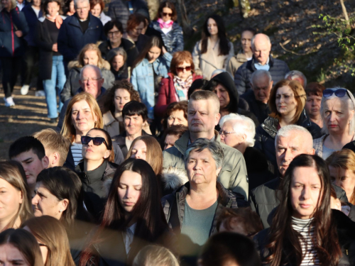 FOTO: Put križa kroz fratarski gaj na Šćitu