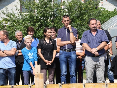 FOTO/VIDEO: Na Uzdolu obilježena 23. obljetnica stravičnog pokolja nad Hrvatima