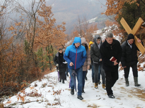 FOTO: Put križa - Prva korizmena nedjelja u župi Uzdol