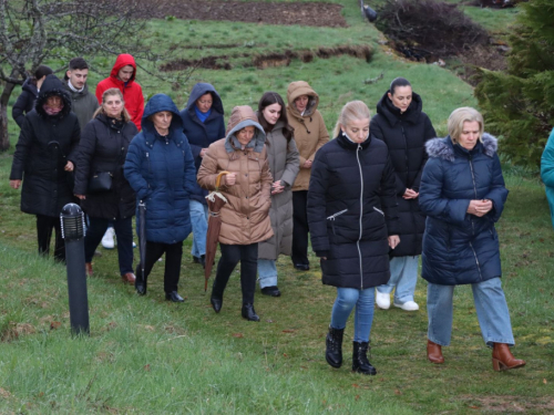 FOTO: Put križa kroz fratarski gaj na Šćitu