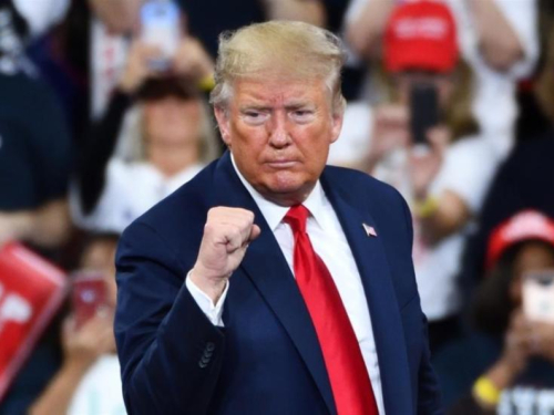 Meta povlači ograničenja za Trumpa - opet je slobodan na Facebooku i Instagramu