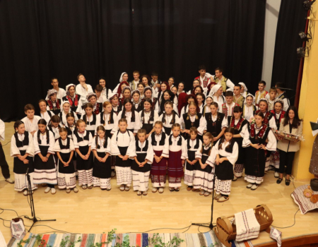 FOTO: Večer folklora u Prozoru: HKUD-ovi ''Rama'' i ''fra Petar Bakula'' oduševili publiku