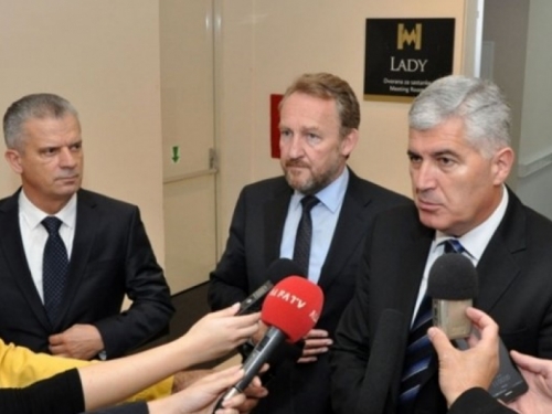 Čović, Izetbegović i Radončić rješavaju pitanje izbora u Mostaru