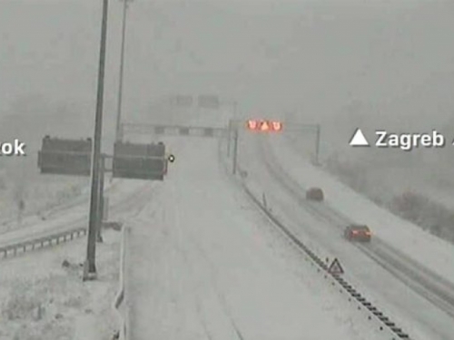 Zimski uvjeti: Autocesta zatvorena za sva vozila, kamioni ne mogu iz Dalmacije prema unutrašnjosti